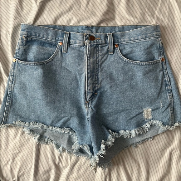Wrangler High Rise Shorts - Picture 12 of 14